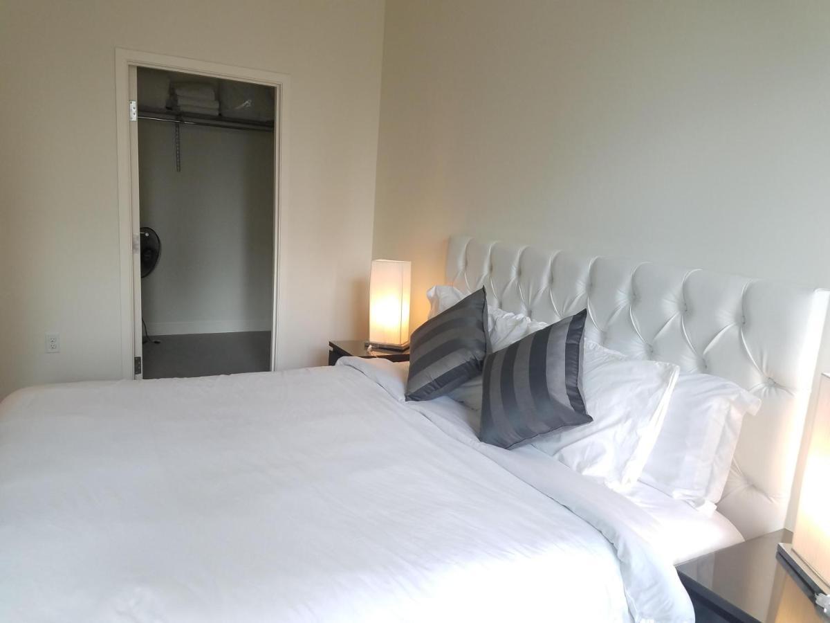 Cityscape Luxury Tower One Bedroom * Los Angeles