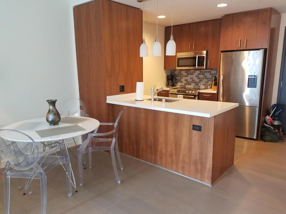 Apartment Cityscape Luxury Tower One Bedroom Los Angeles