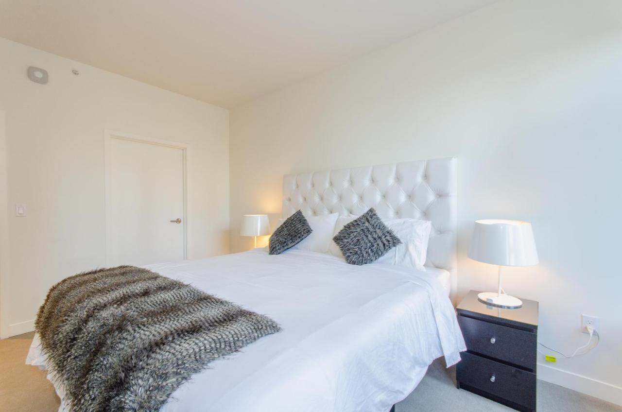 Cityscape Luxury Tower One Bedroom * Los Angeles