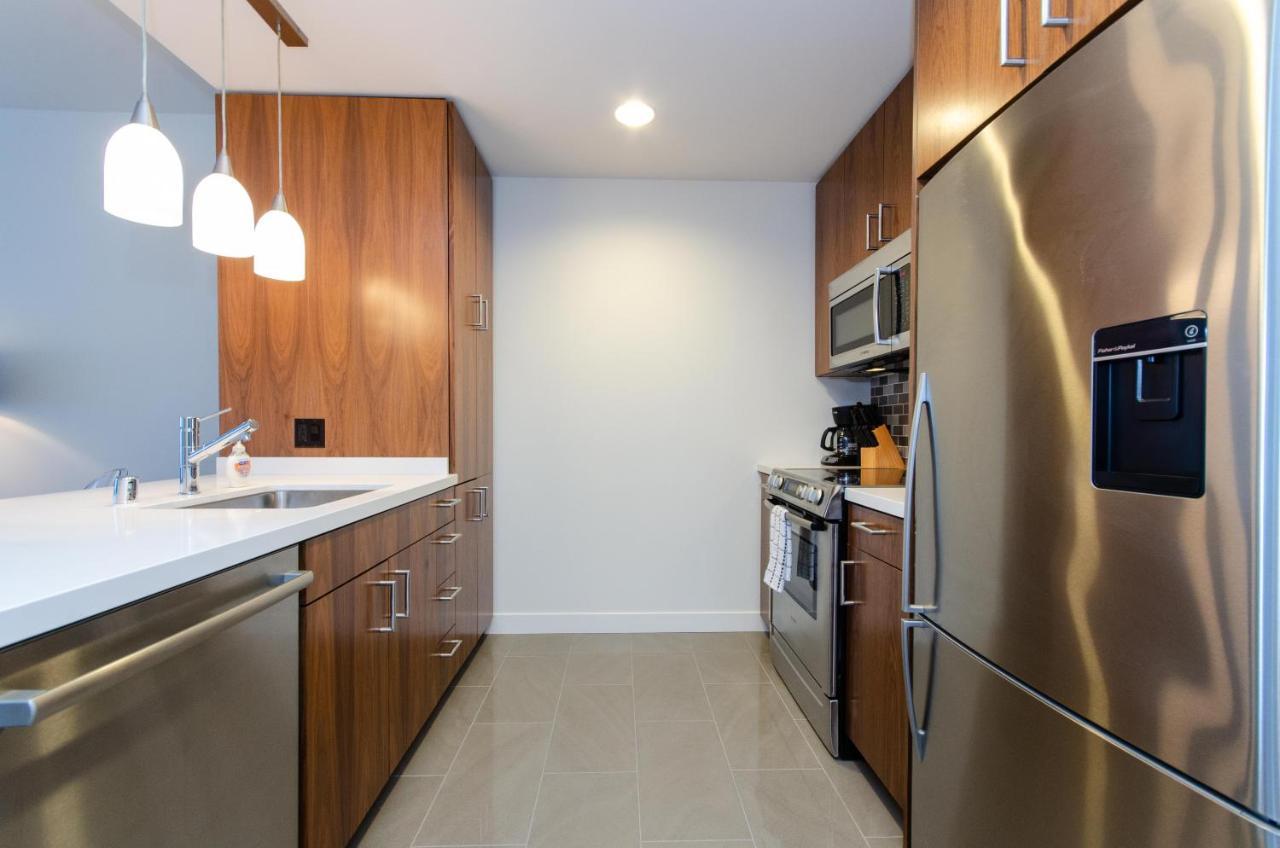 Cityscape Luxury Tower One Bedroom * Los Angeles