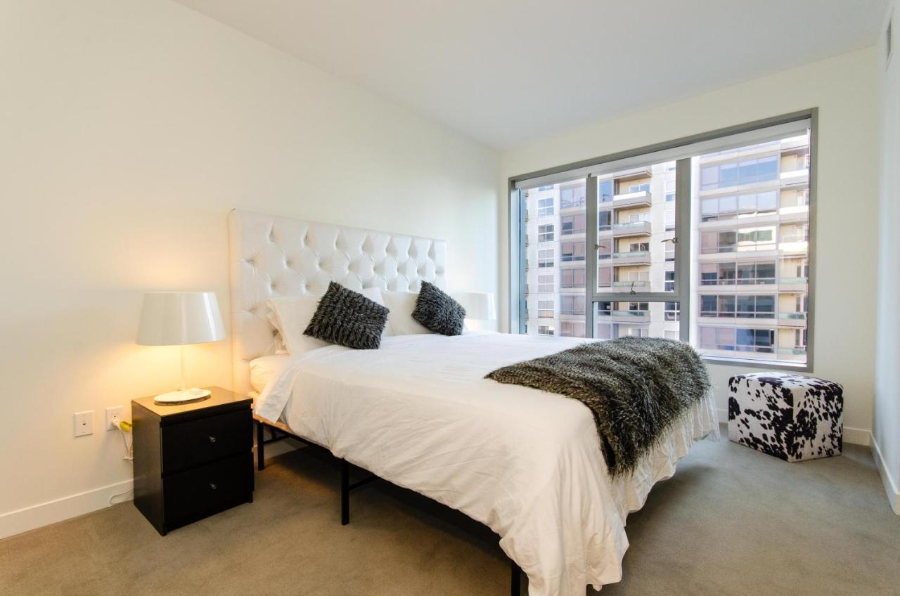 Apartment Cityscape Luxury Tower One Bedroom *